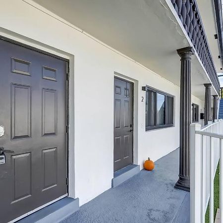 Chic Retreat: 2Br Apartment! Fort Lauderdale Exteriör bild
