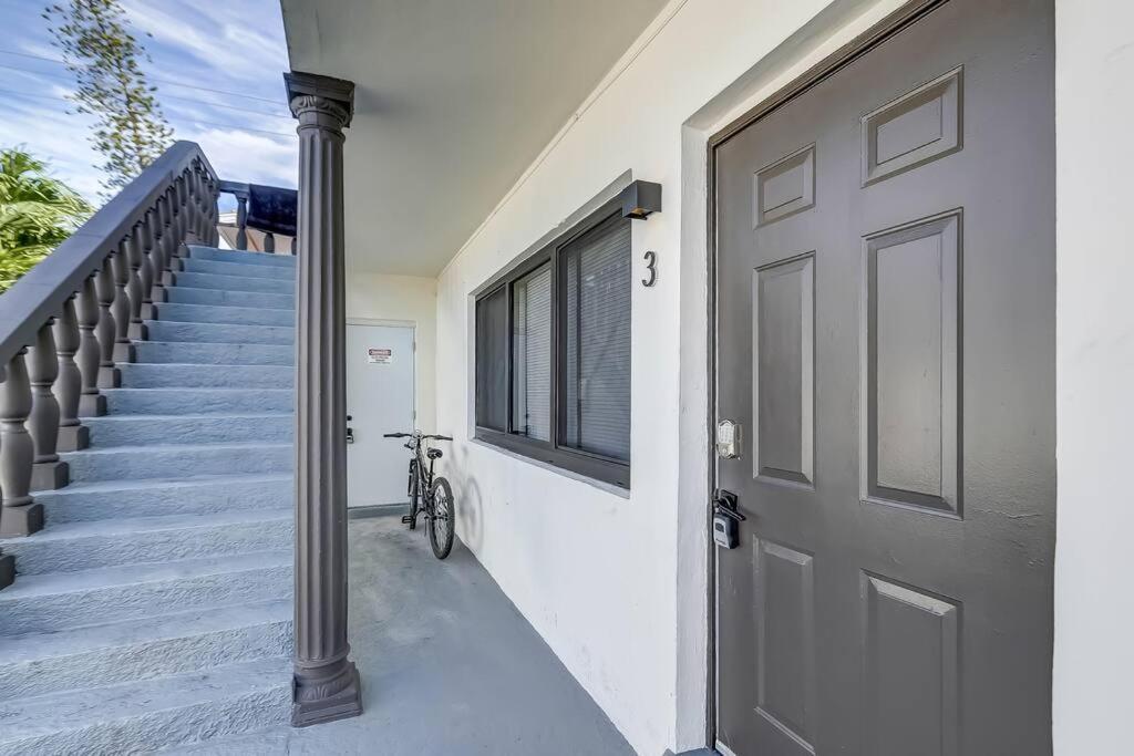 Chic Retreat: 2Br Apartment! Fort Lauderdale Exteriör bild